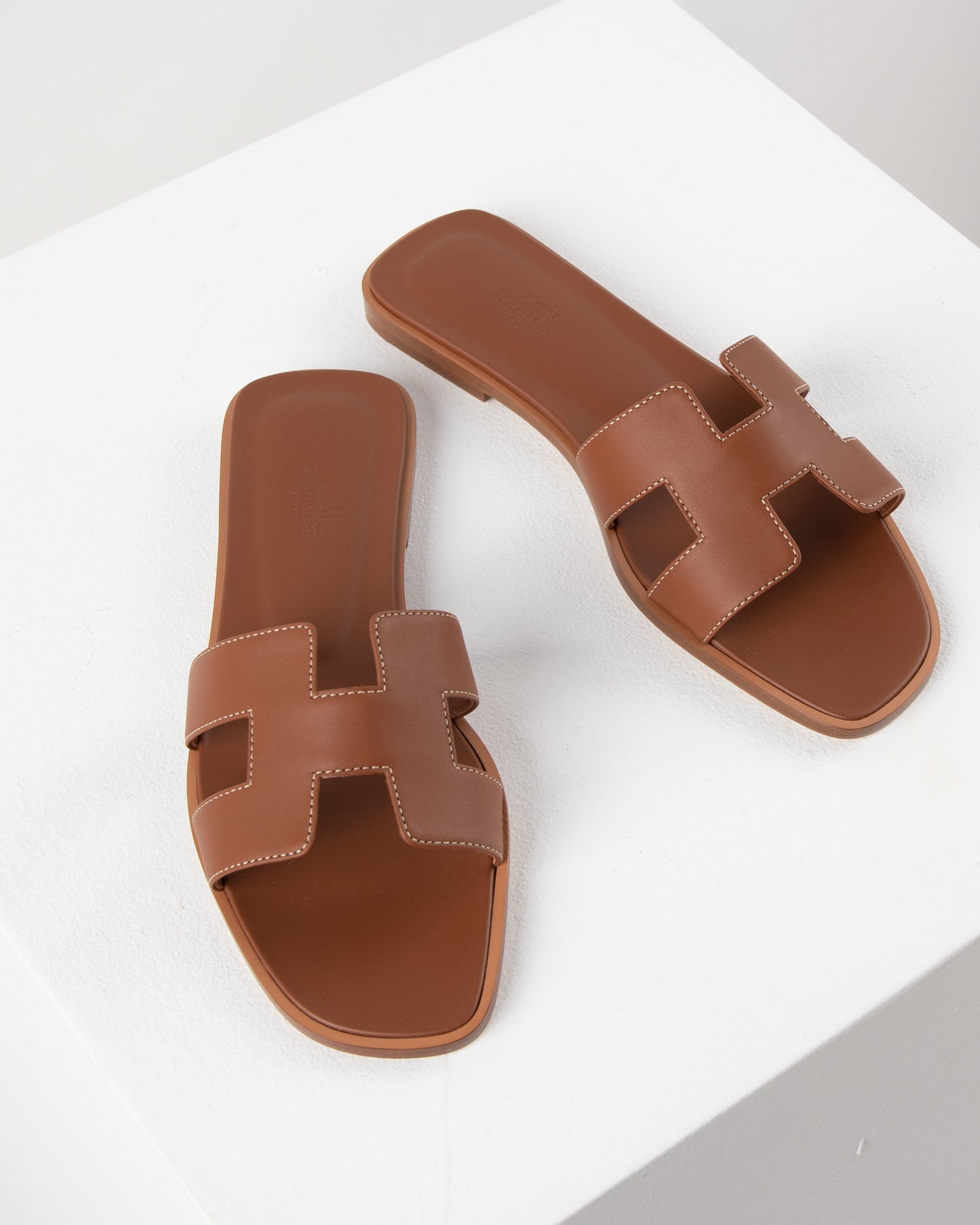 Oran Sandal in Gold Calfskin