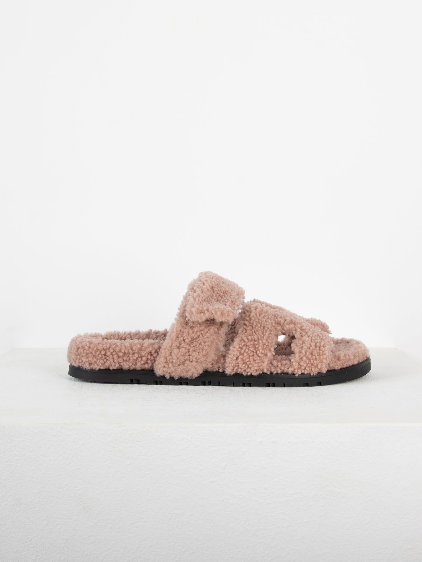 Chypre Sandal Femme in Bois De Santal Shearling