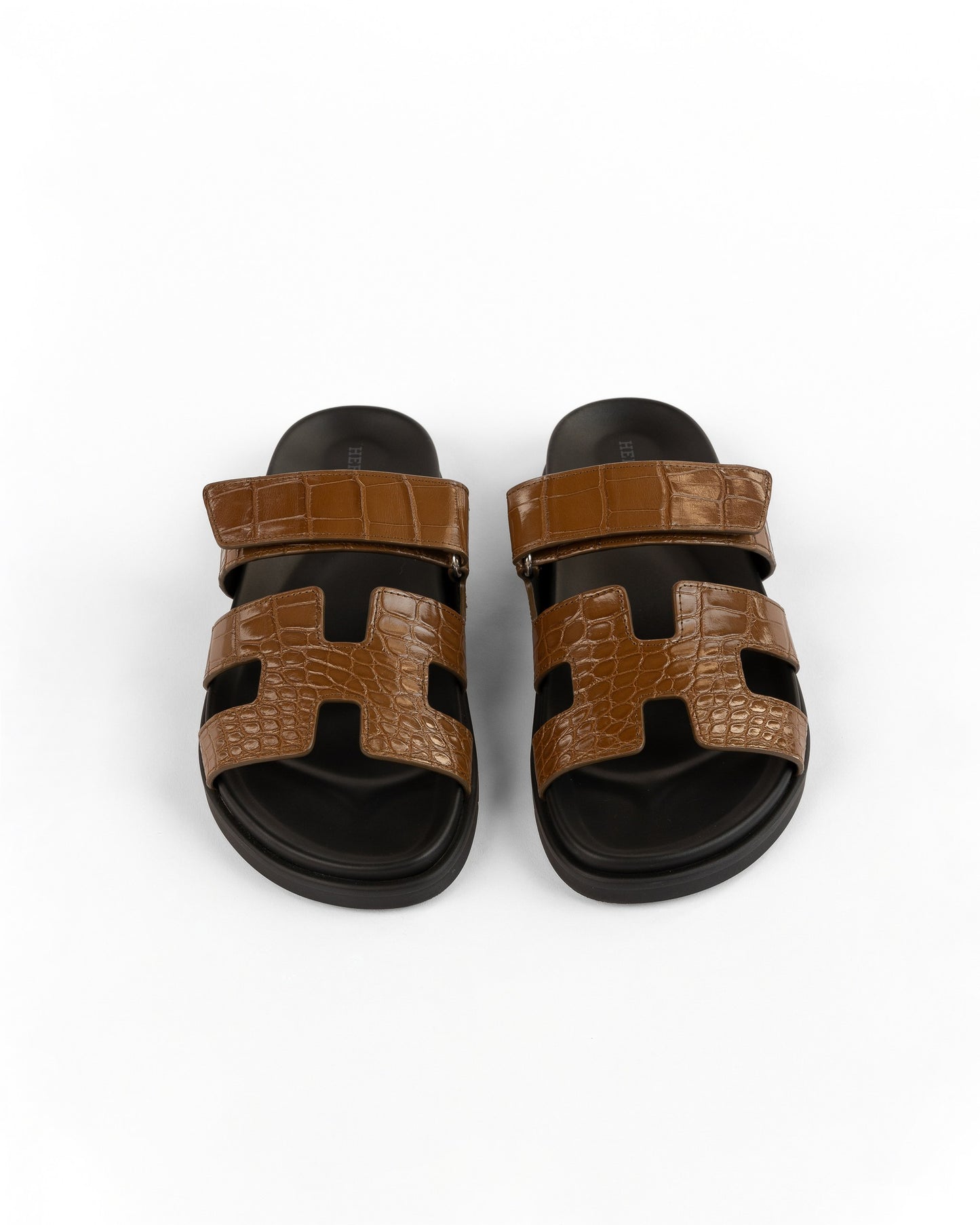 Chypre Sandals Femme Brun Fumé in Alligator Leather