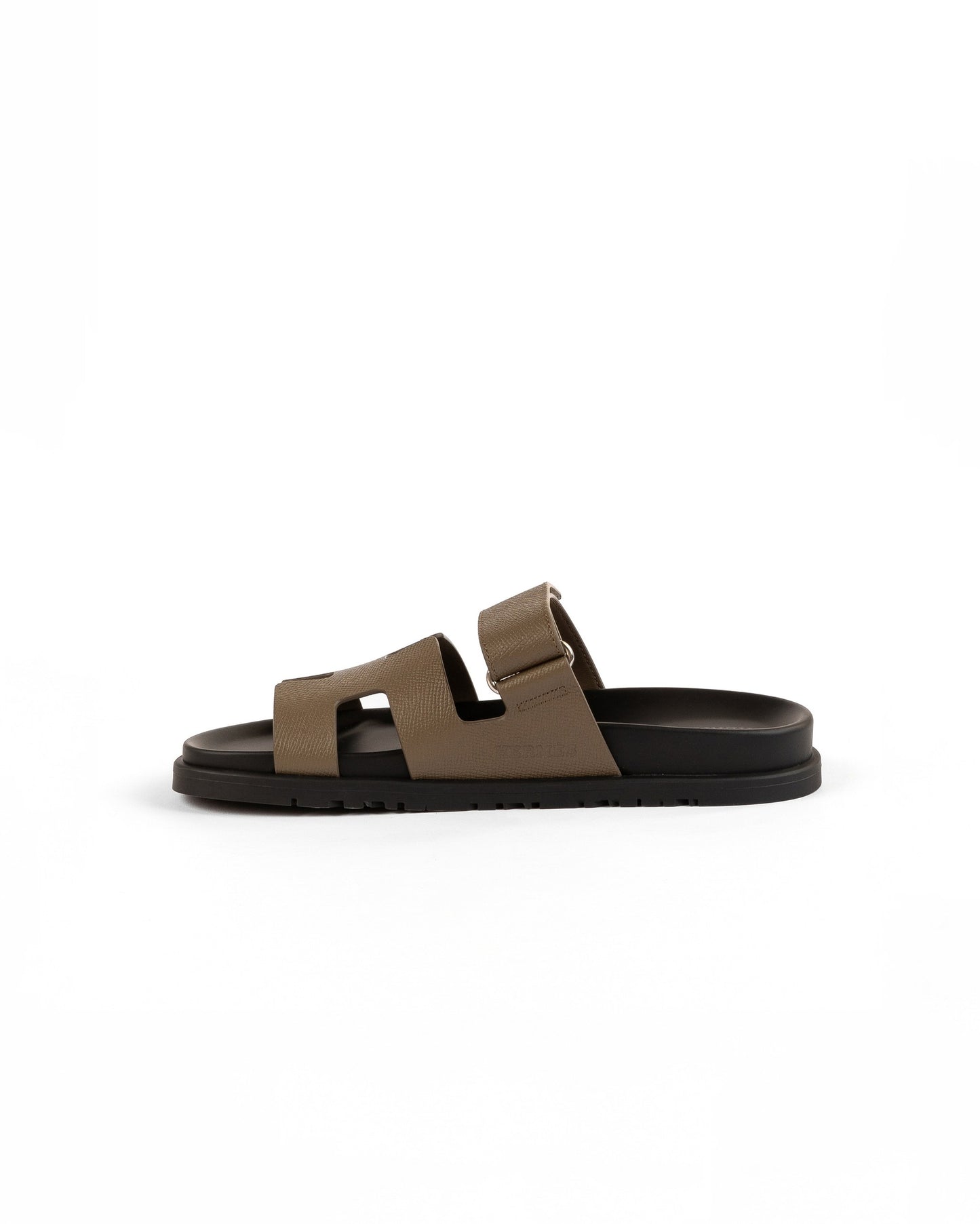 Chypre Sandals Etoupe in Epsom Leather Femme