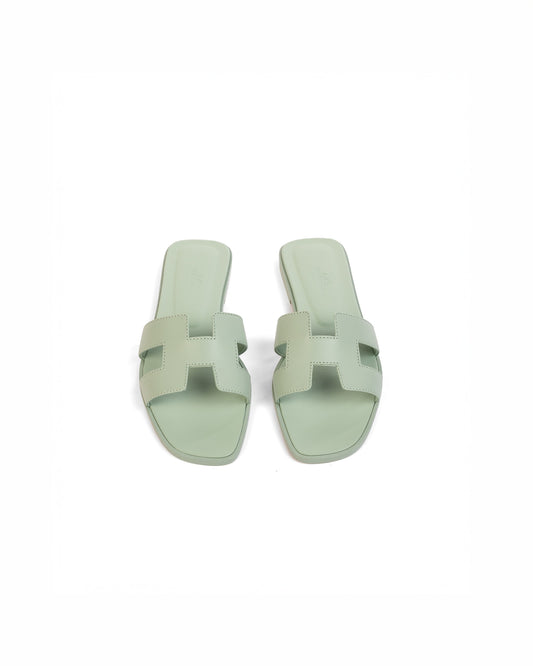 Oran Sandal Vert D'eau in Calfskin leather