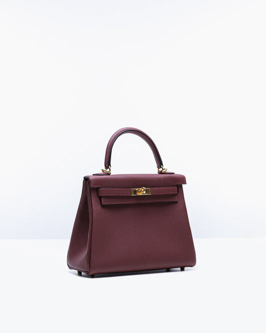 Kelly 25 Rouge H in Togo leather with Gold Hardware