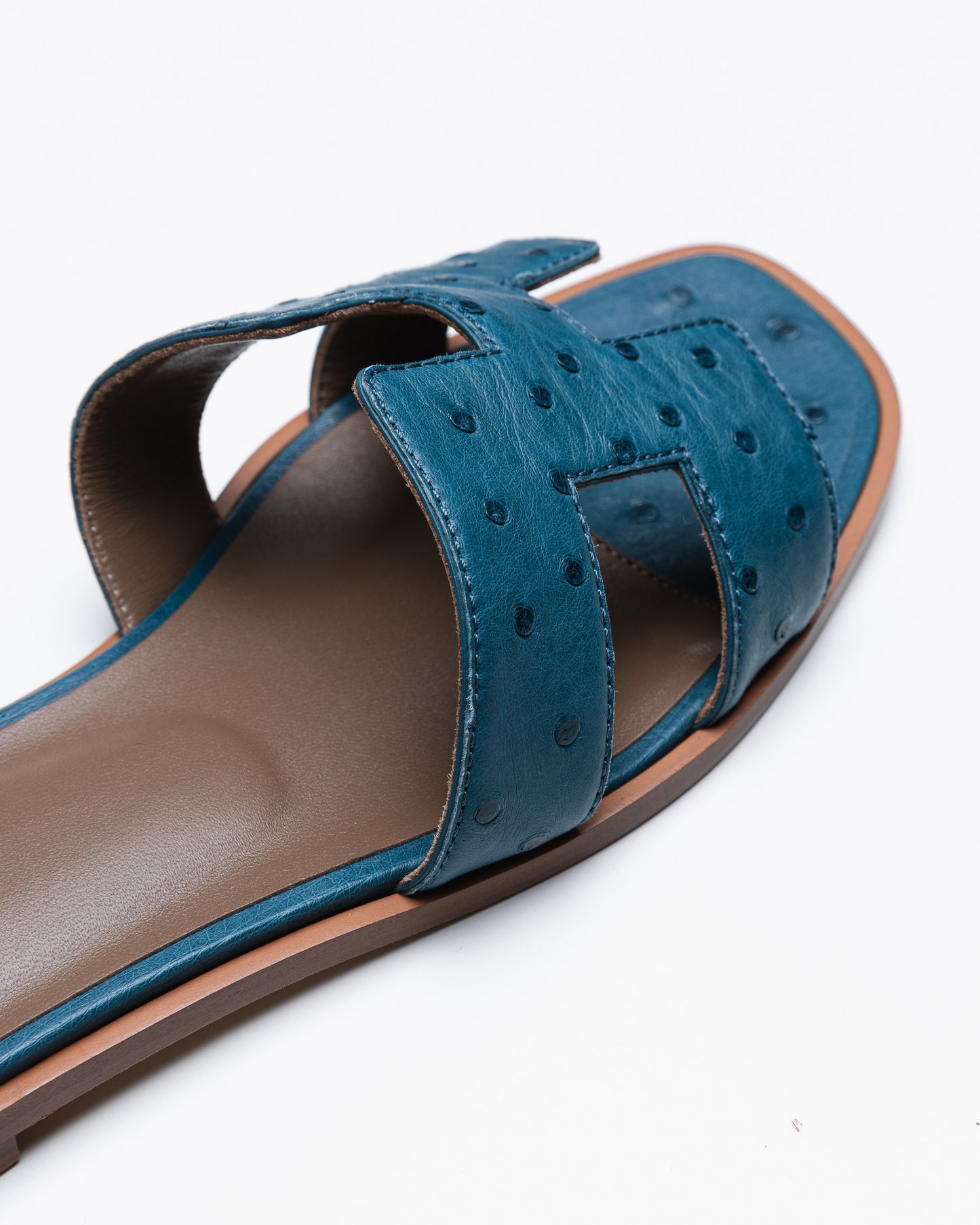 Oran Sandal Bleu in Ostrich Leather