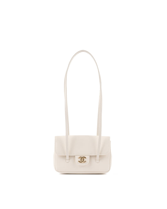 Chanel Clutch White Leather Strap in Grained Shiny Calfskin and Gold Tone Metal