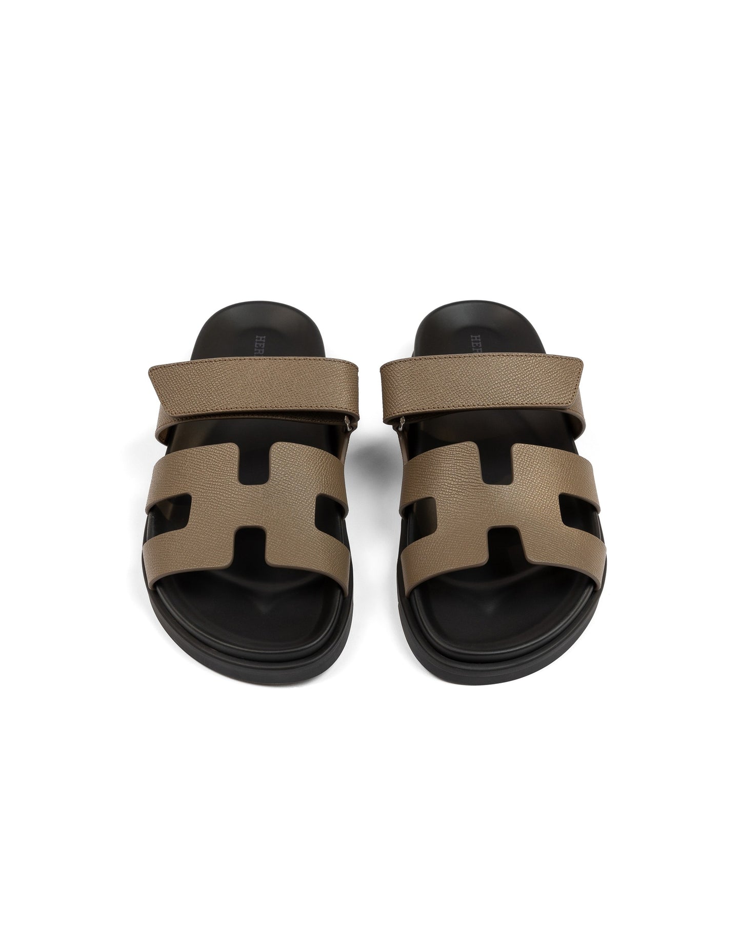 Chypre Sandals Etoupe in Epsom Leather Femme