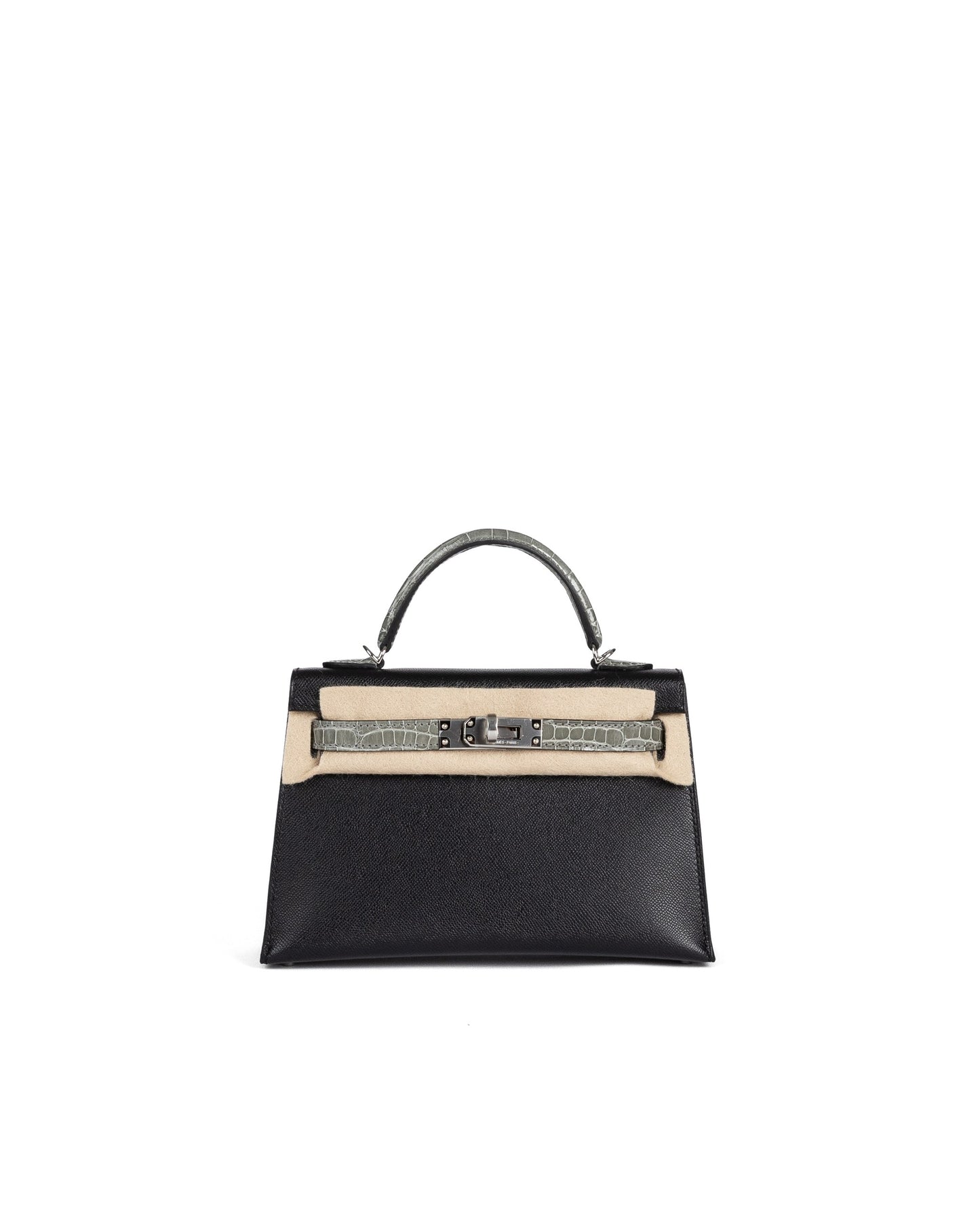 Kelly 20 Sellier Black / Gris Ciment in Shiny Alligator Touch/Madame Leather with Palladium Hardware