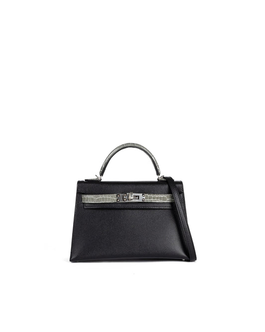 Kelly 20 Sellier Black / Gris Ciment in Shiny Alligator Touch/Madame Leather with Palladium Hardware