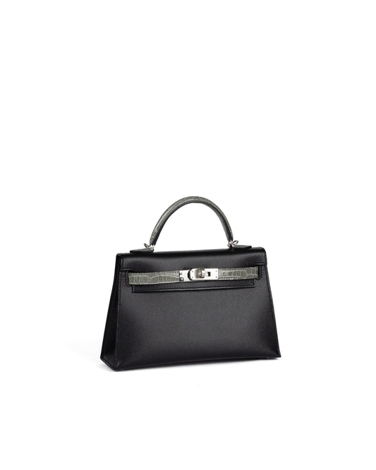 Kelly 20 Sellier Black / Gris Ciment in Shiny Alligator Touch/Madame Leather with Palladium Hardware