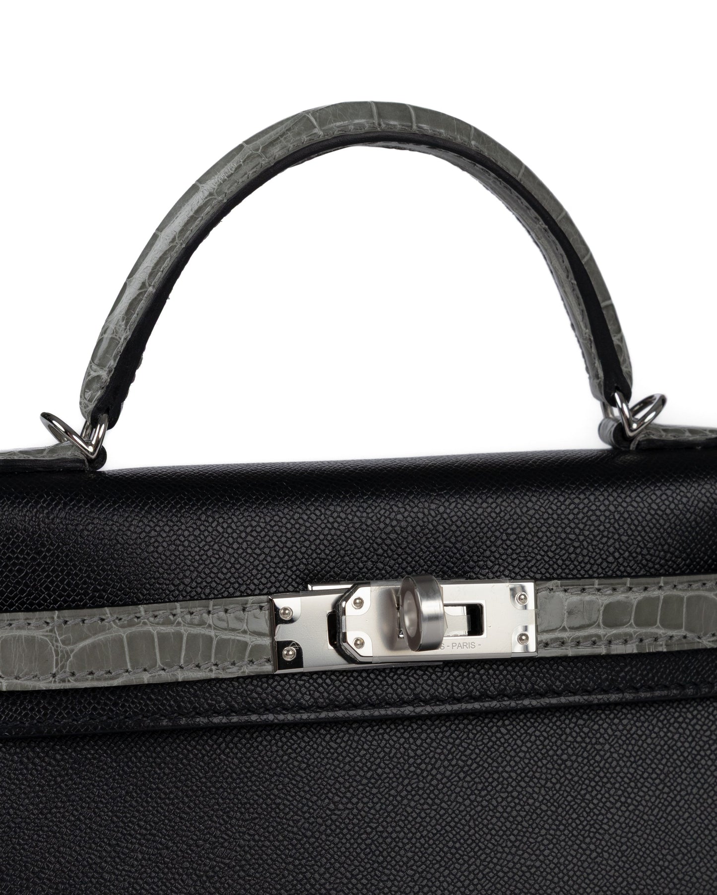 Kelly 20 Sellier Black / Gris Ciment in Shiny Alligator Touch/Madame Leather with Palladium Hardware