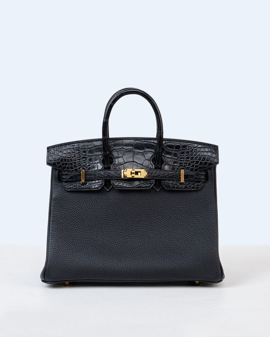 Birkin 25 Black in Togo Leather and Matte Alligator Touch with Gold Hardware