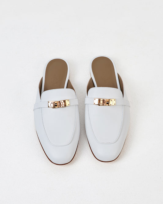 Oz Mule White in Calfskin Leather with Rose Gold Plated Kelly Buckle