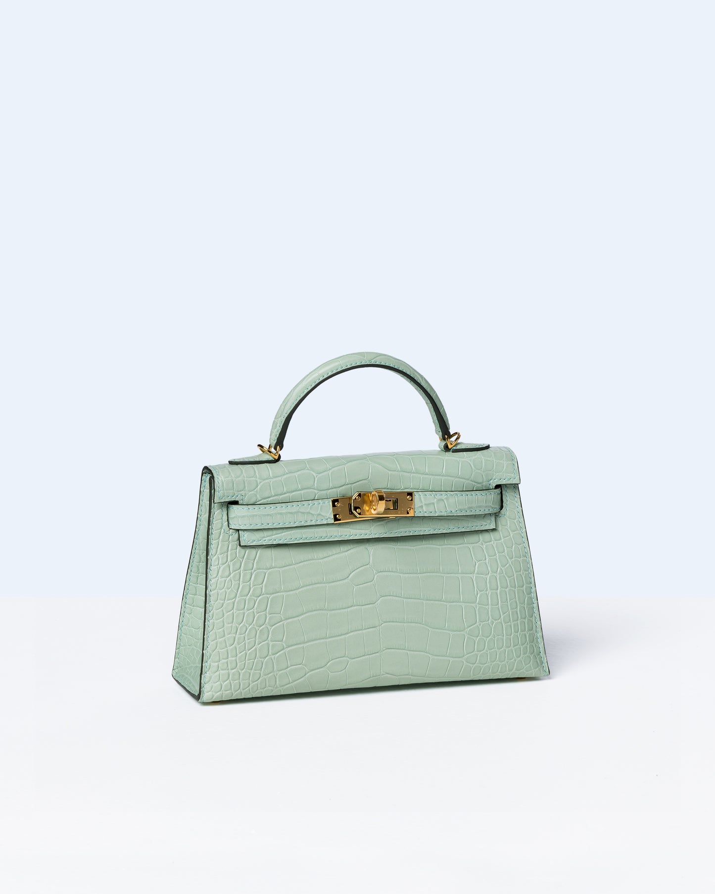 Kelly 20 Vert D'eau in Matte Alligator with Gold Hardware