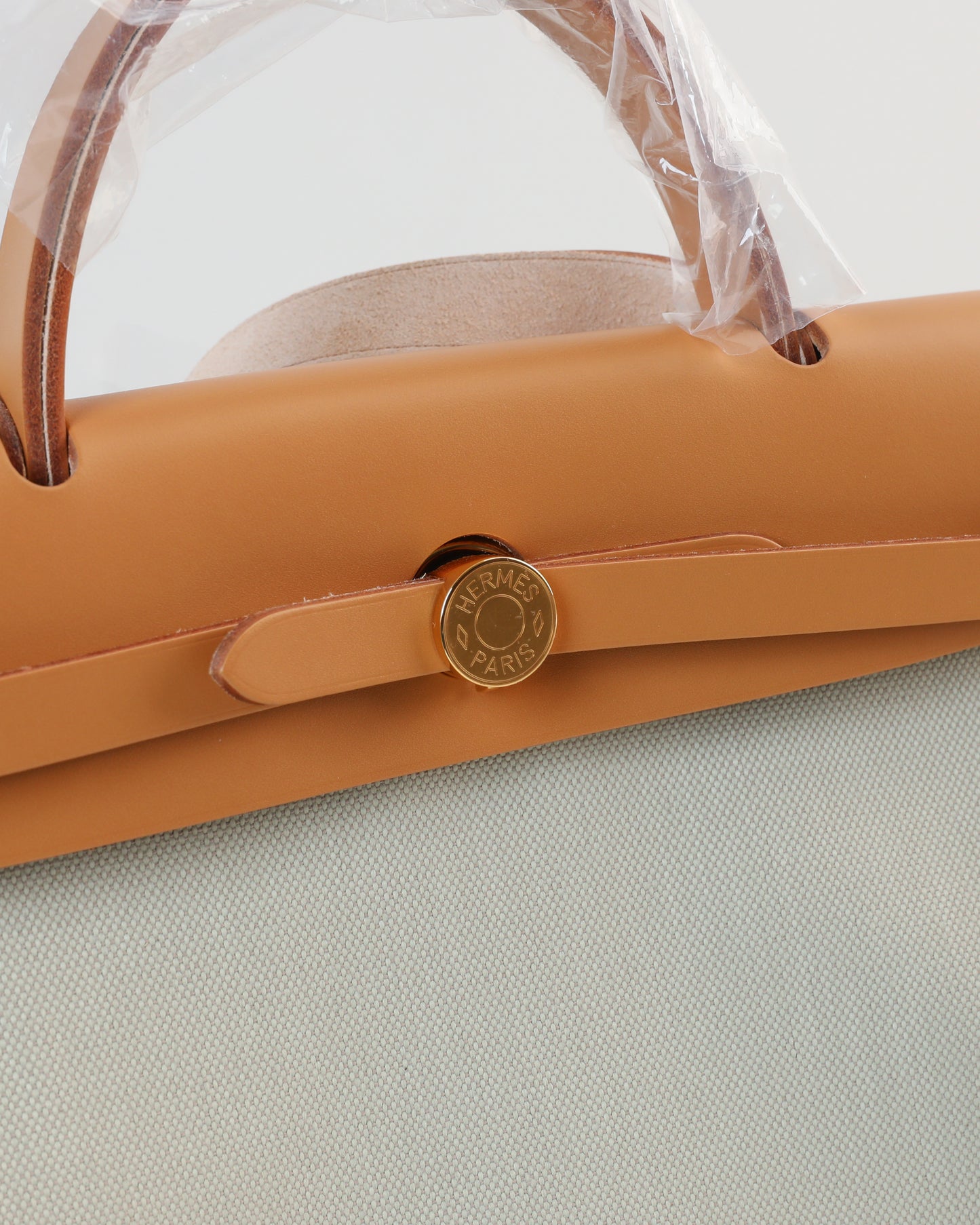 Herbag Zip 31 in Natural Vache Hunter and Beton Toile with Gold Hardware