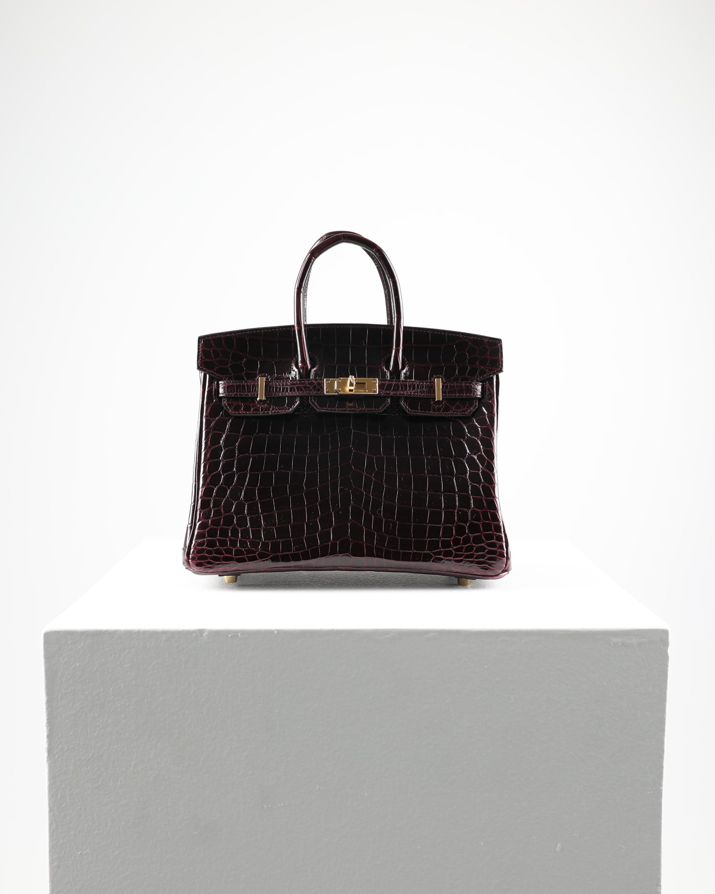 Birkin 25 Bordeaux Niloticus Crocodile with Gold Hardware