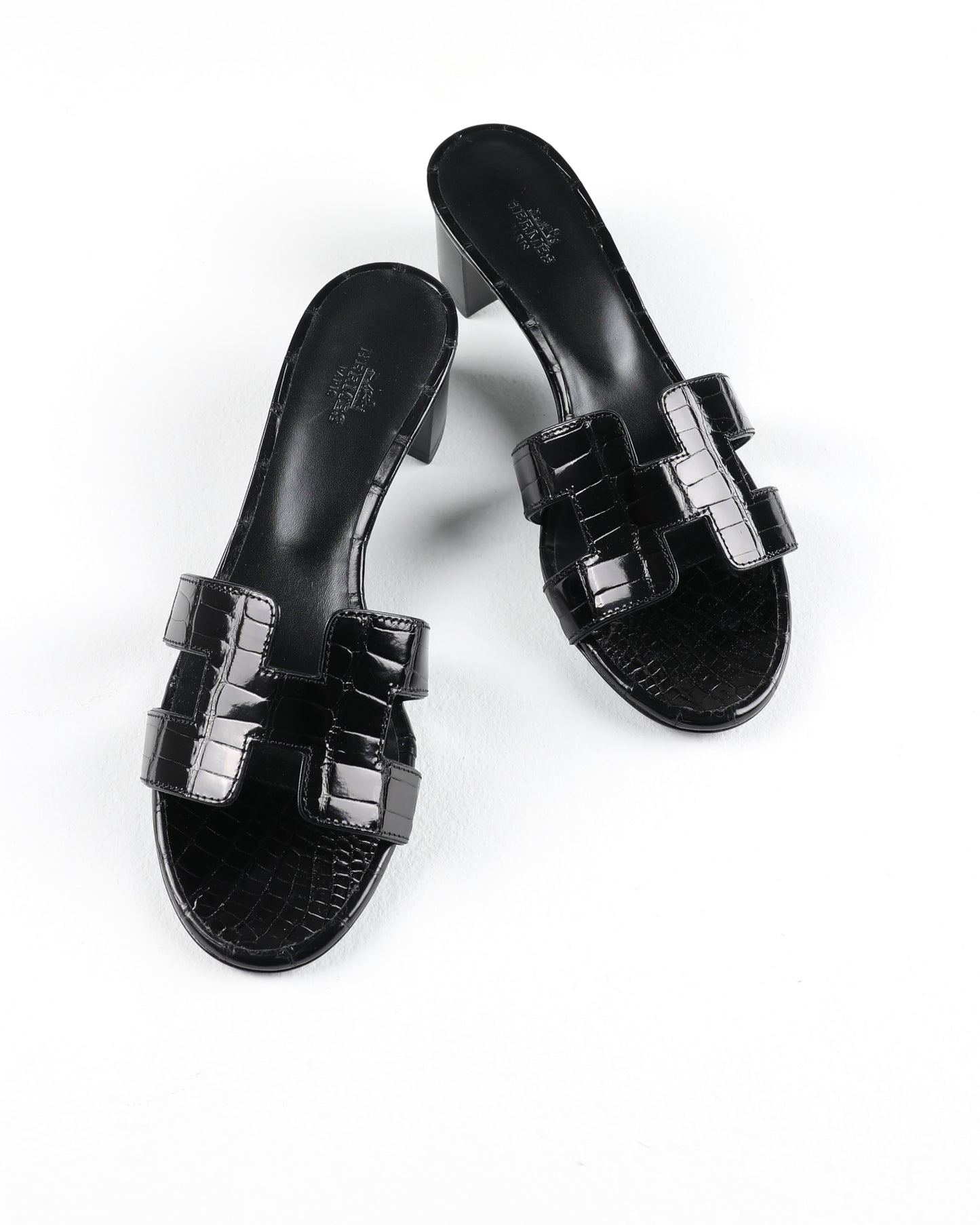 Oasis Sandal in Black Crocodile Leather