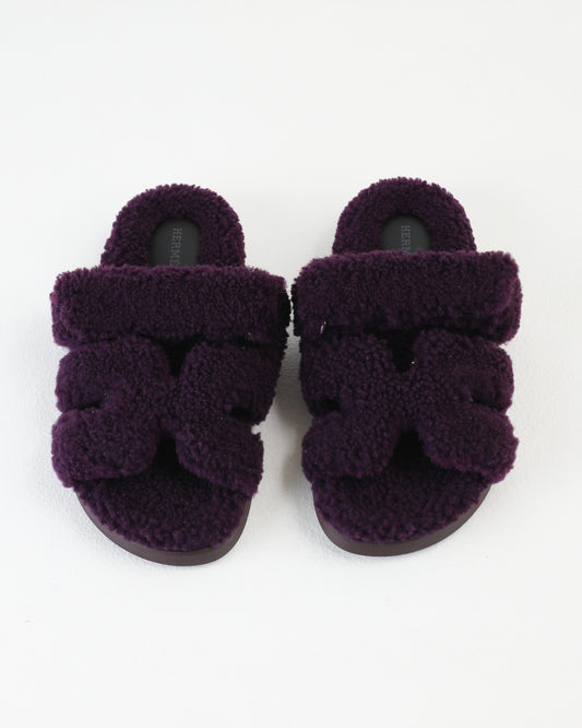 Chypre Sandal Femme in Violet Foncé Shearling