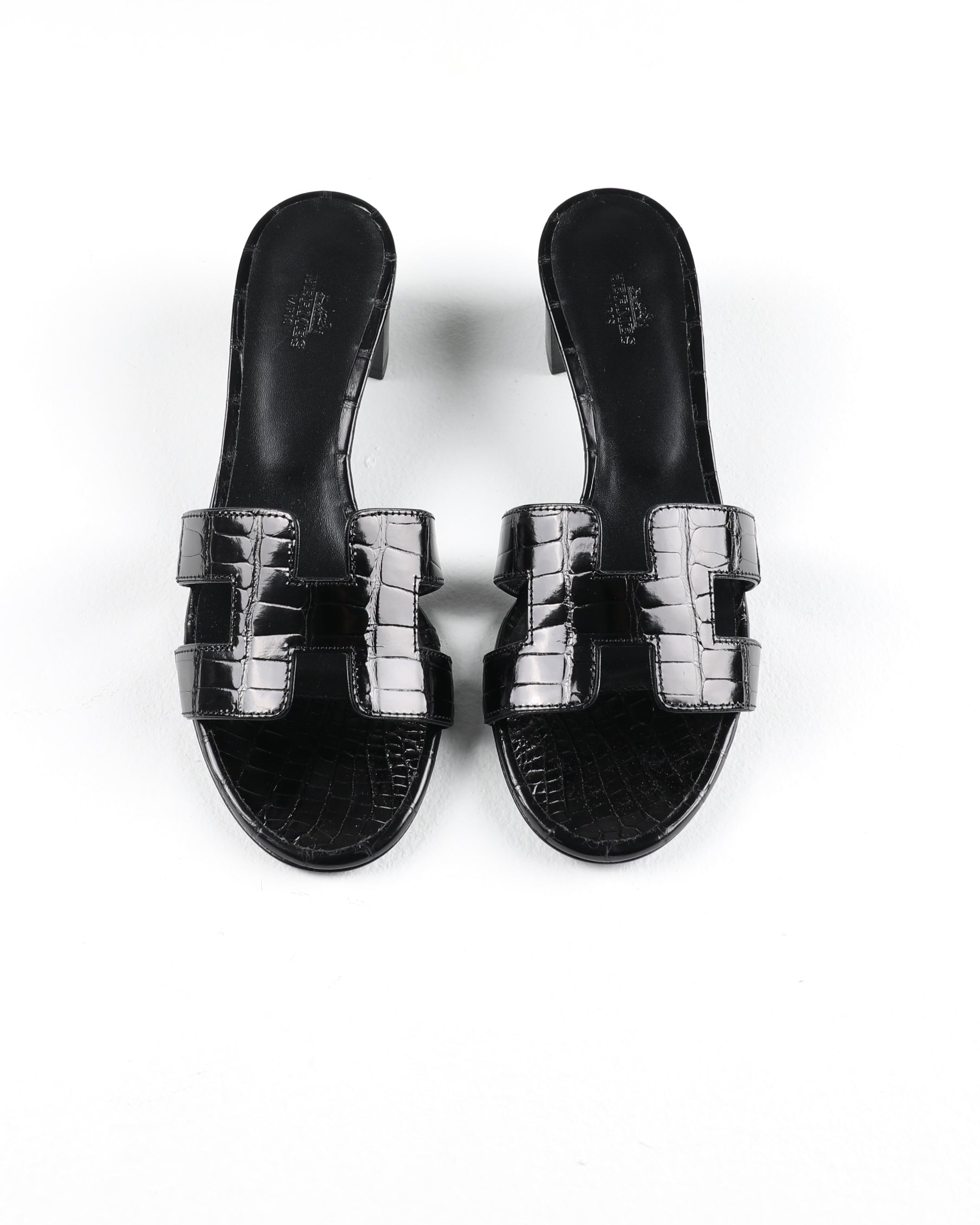 Oasis Hermes Flats Black Oasis Sandal In Black Crocodile Leather