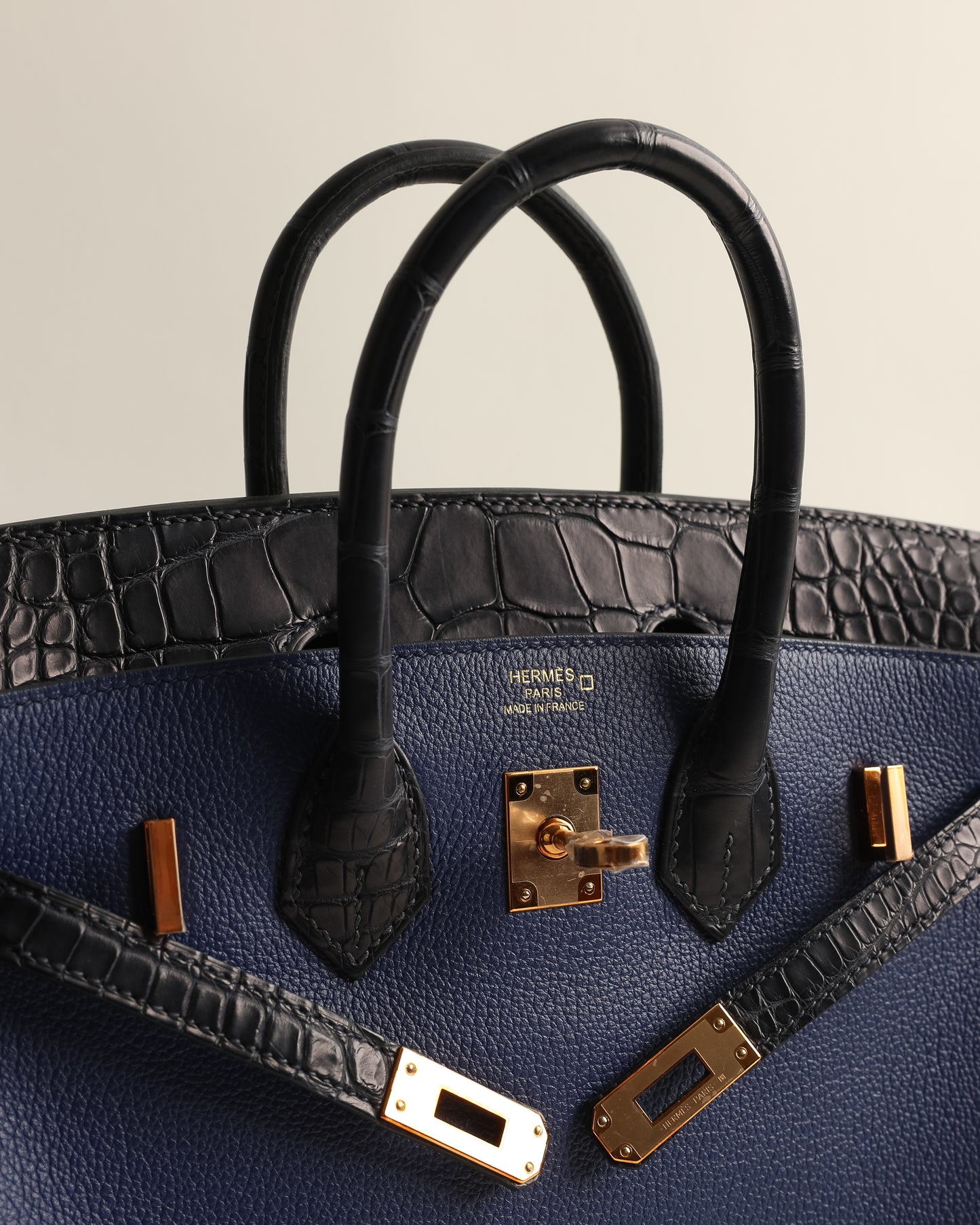 Hermès Birkin 25 Alligator Handbag In Dubai, Dubai, United Arab