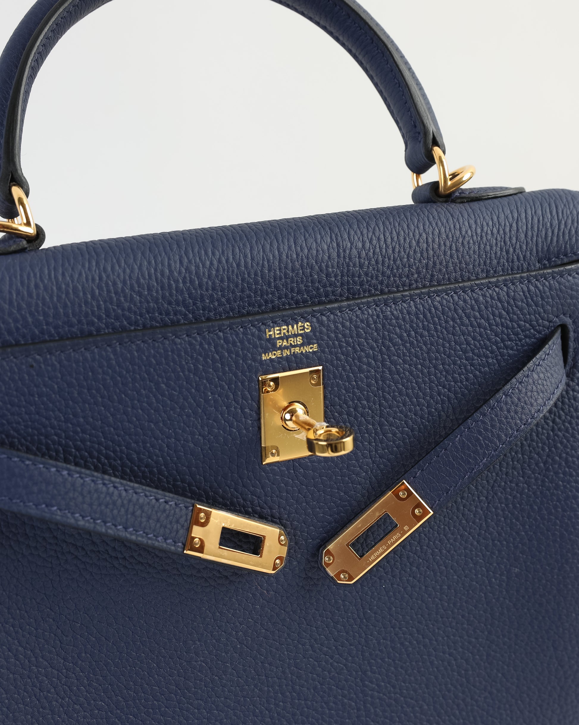 Kelly 25 Bleu Nuit in Togo Leather with Gold Hardware – Diamonds