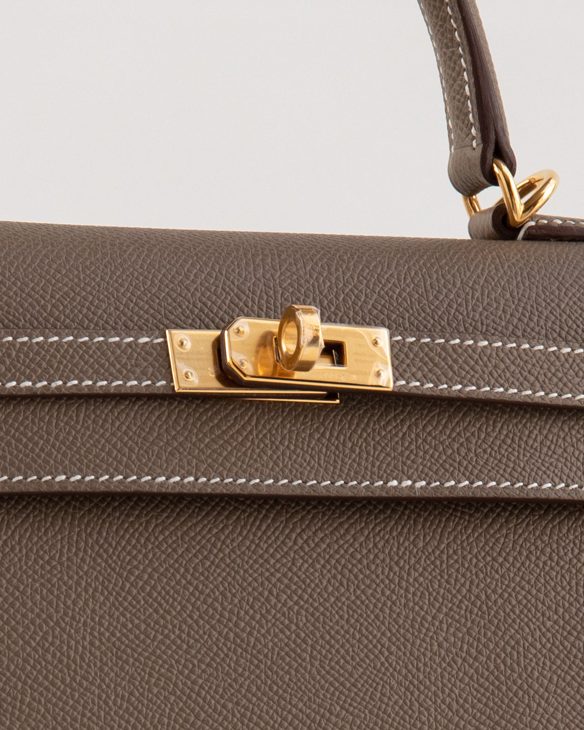 Kelly 25 Etoupe in Epsom Leather with Gold Hardware