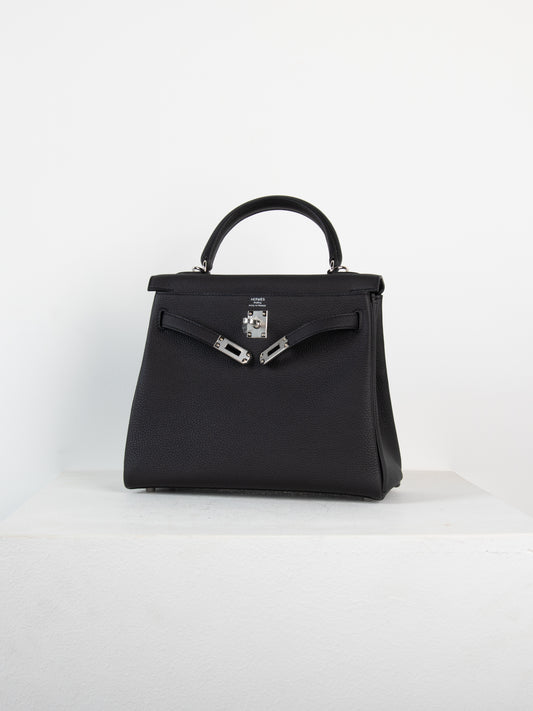 Kelly 25 in Black Togo with Palladium Hardware