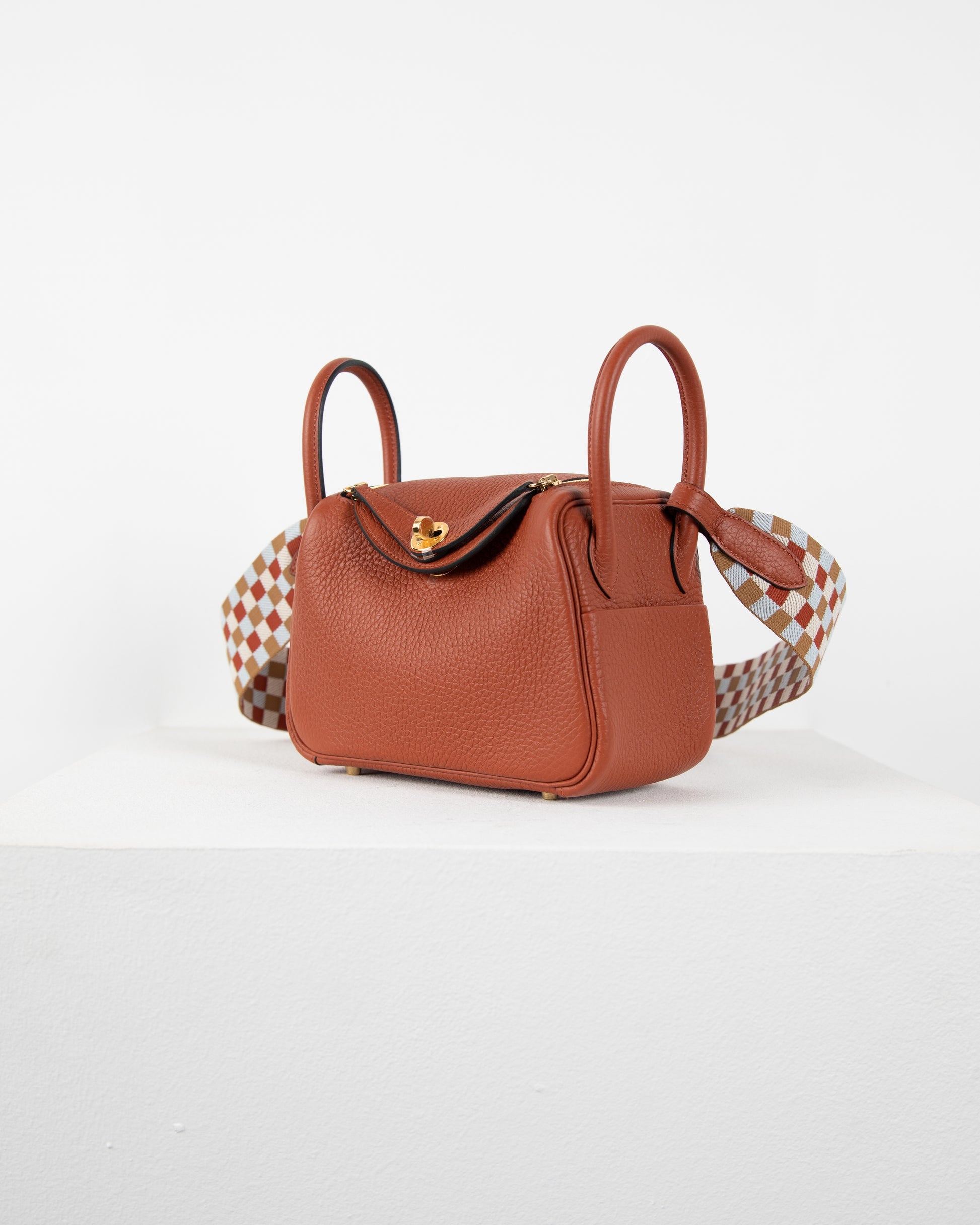 Hermes Gold Brown Swift Mini Lindy Gold Hardware Handbag Bag – MAISON de  LUXE