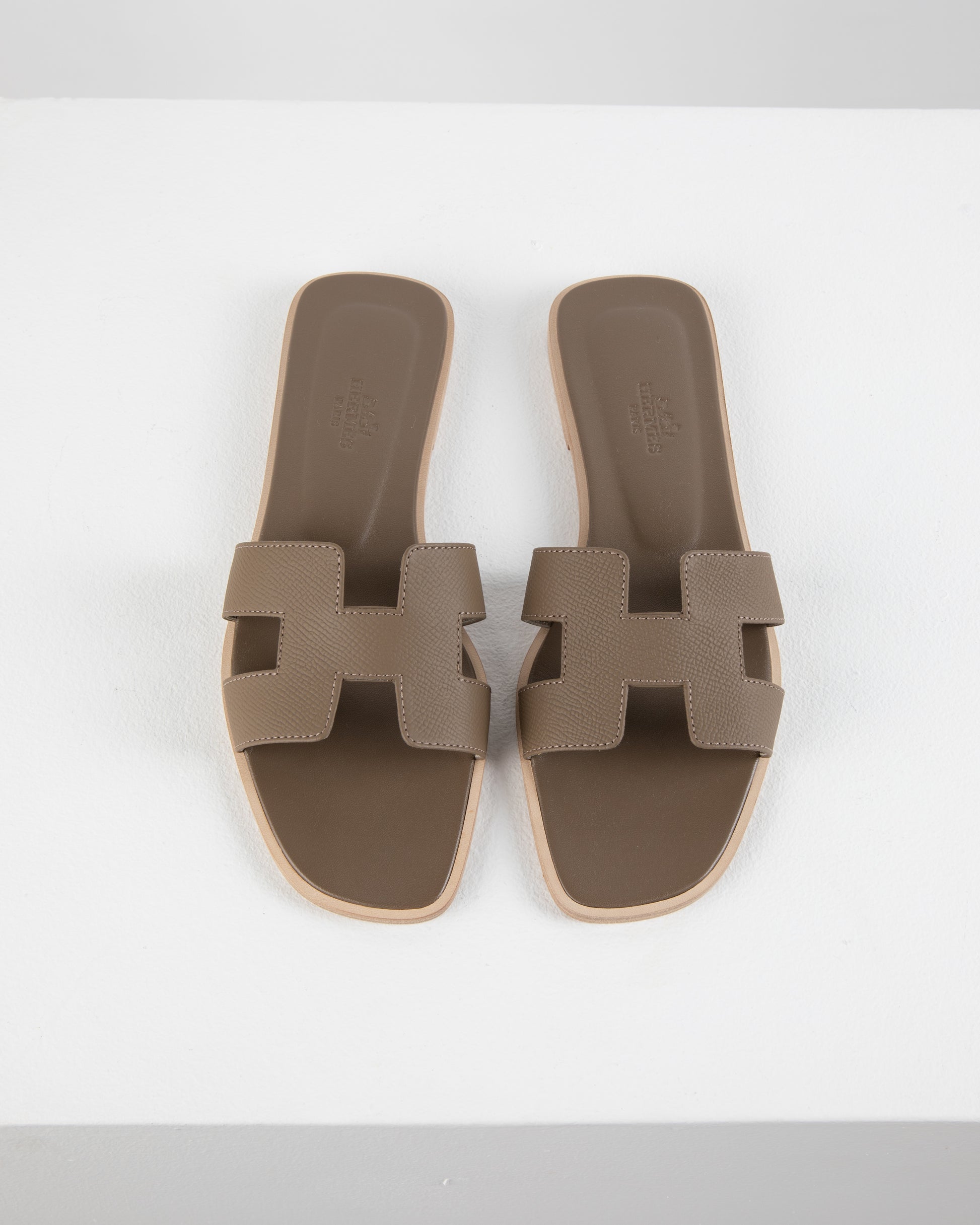 Oran Sandal in Etoupe Epsom - Main Image