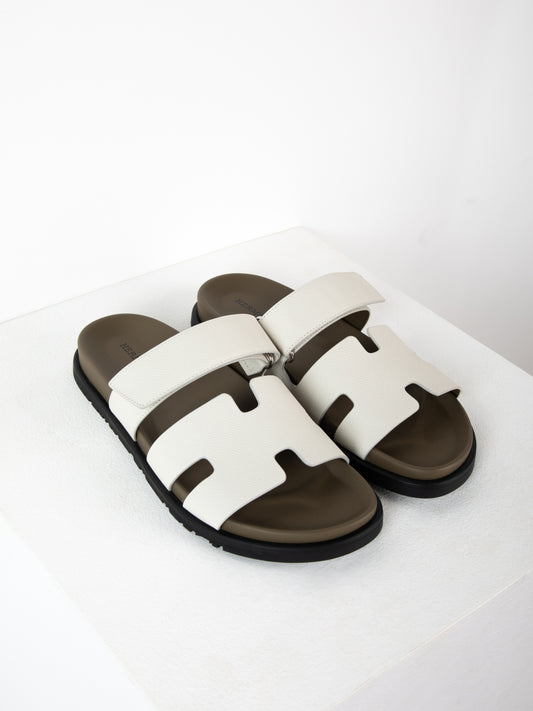 Chypre Sandal in Beige Glaise/Vert Toundra