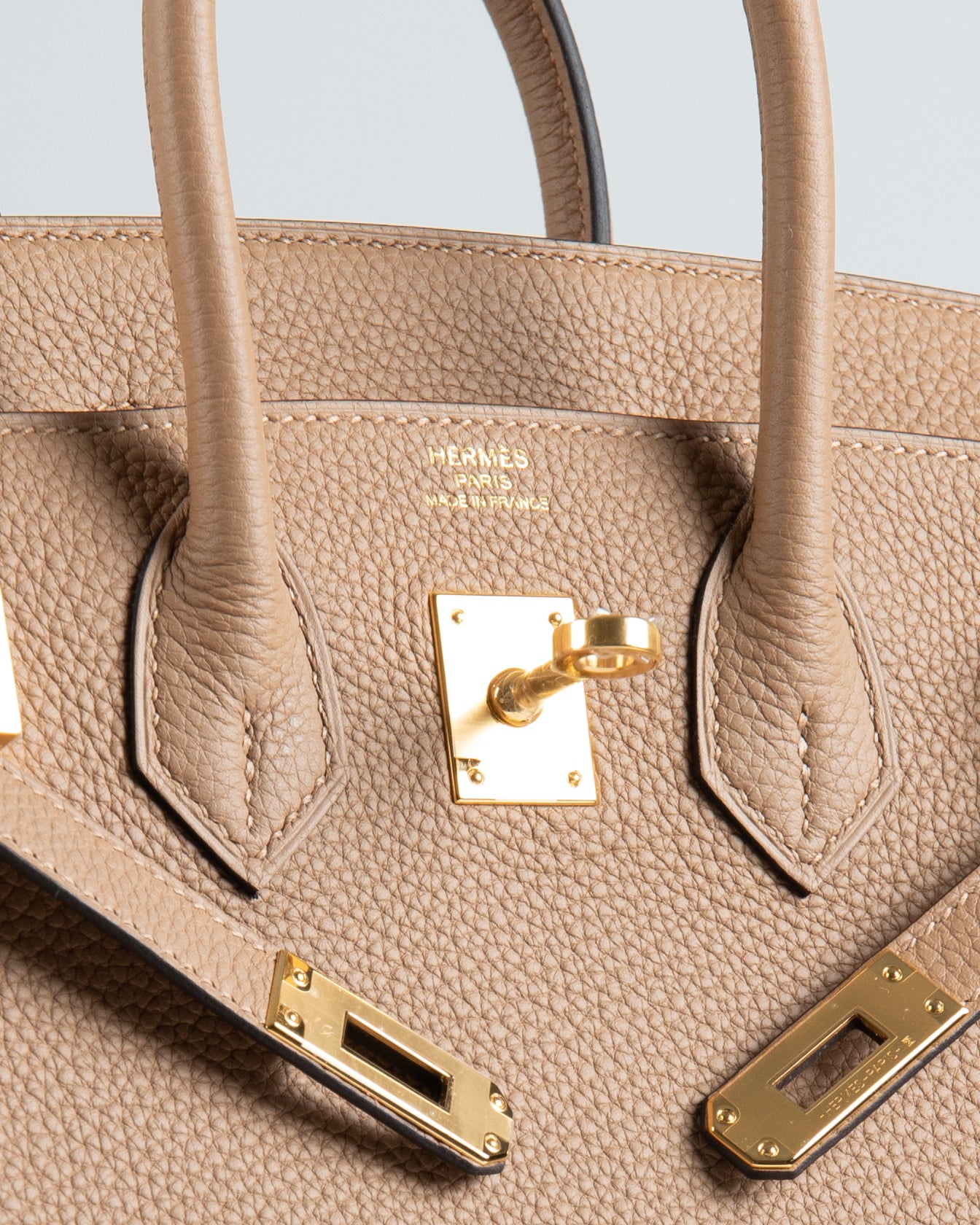 A GOLD TOGO LEATHER BIRKIN 25 WITH GOLD HARDWARE