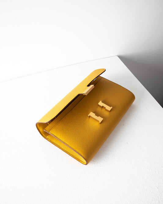 Constance Long To Go Wallet Jaune Ambre with Gold Hardware