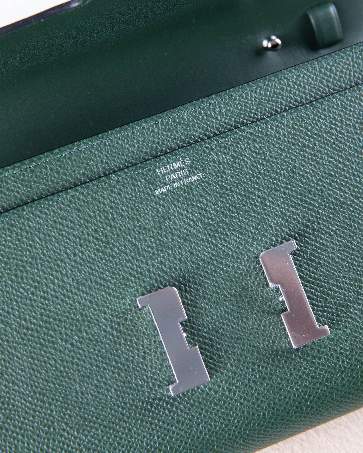 Constance To Go Vert Anglais in Epsom Leather with Palladium Hardware