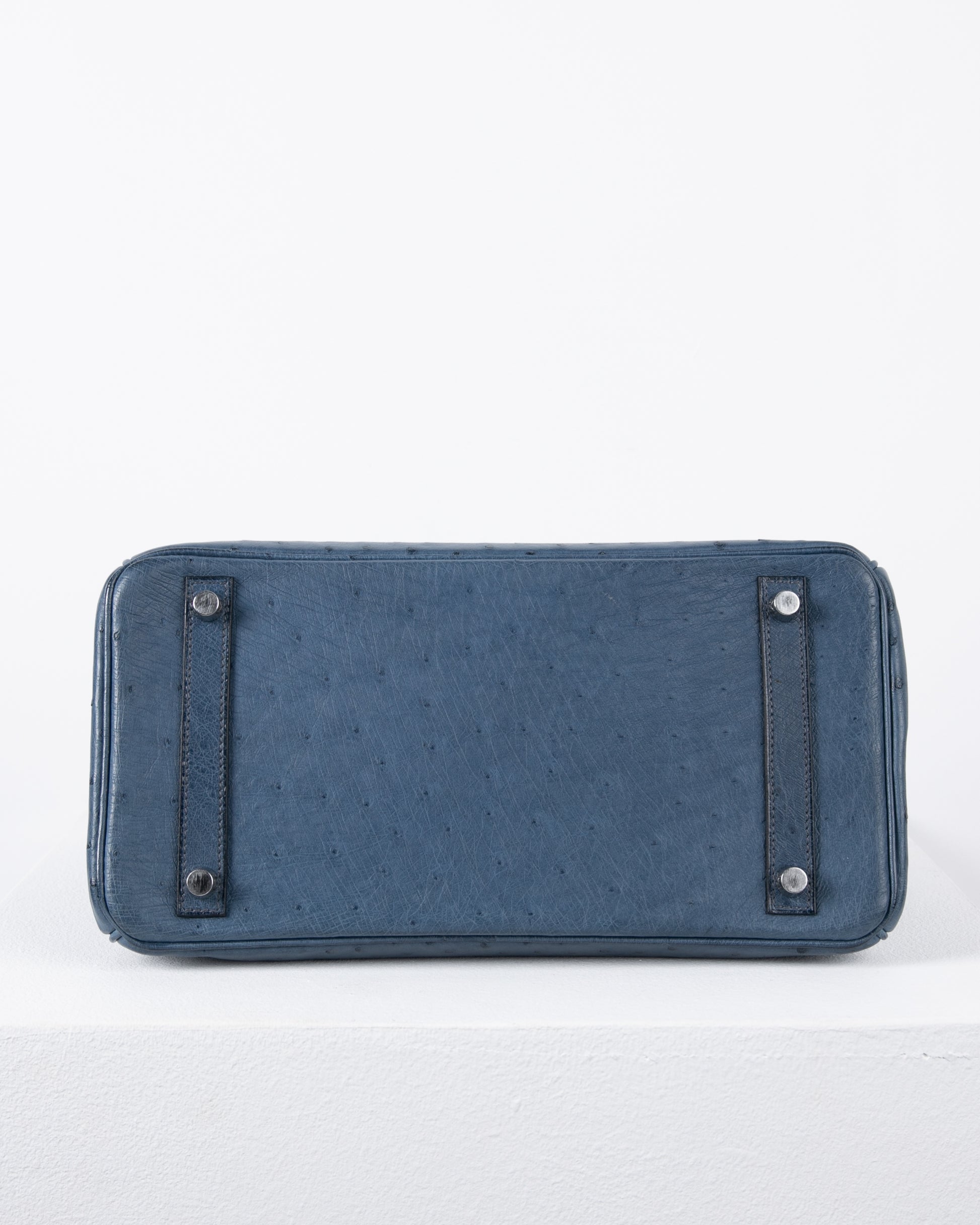 Hermès Birkin 30 . Ostrich leather . Bleu de Malte