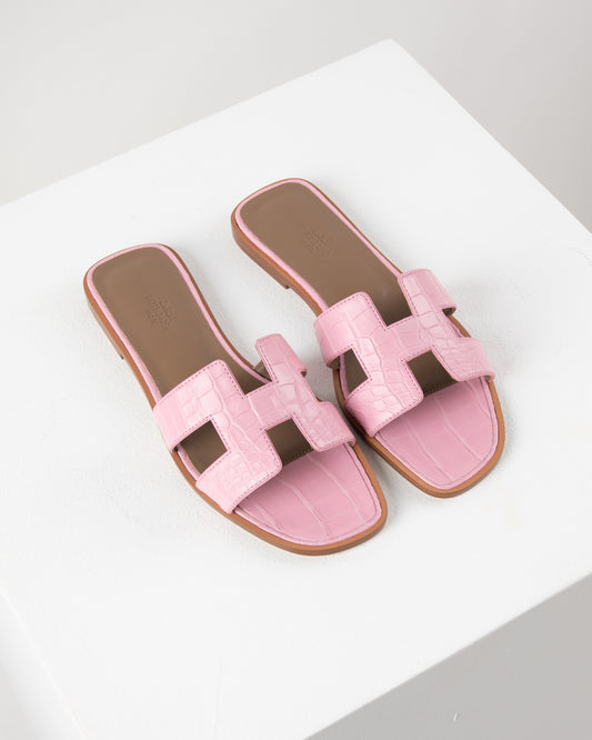 Oran Sandal in Pink Alligator Missippi Matte