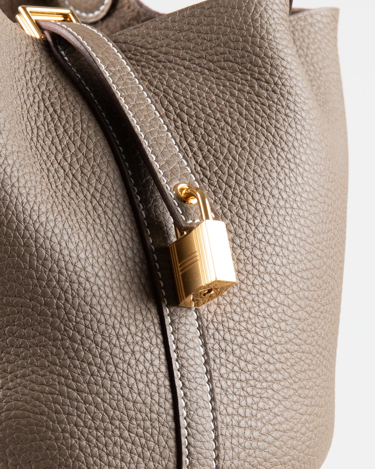 Picotin 22 Etoupe in Clemence leather with Gold Hardware