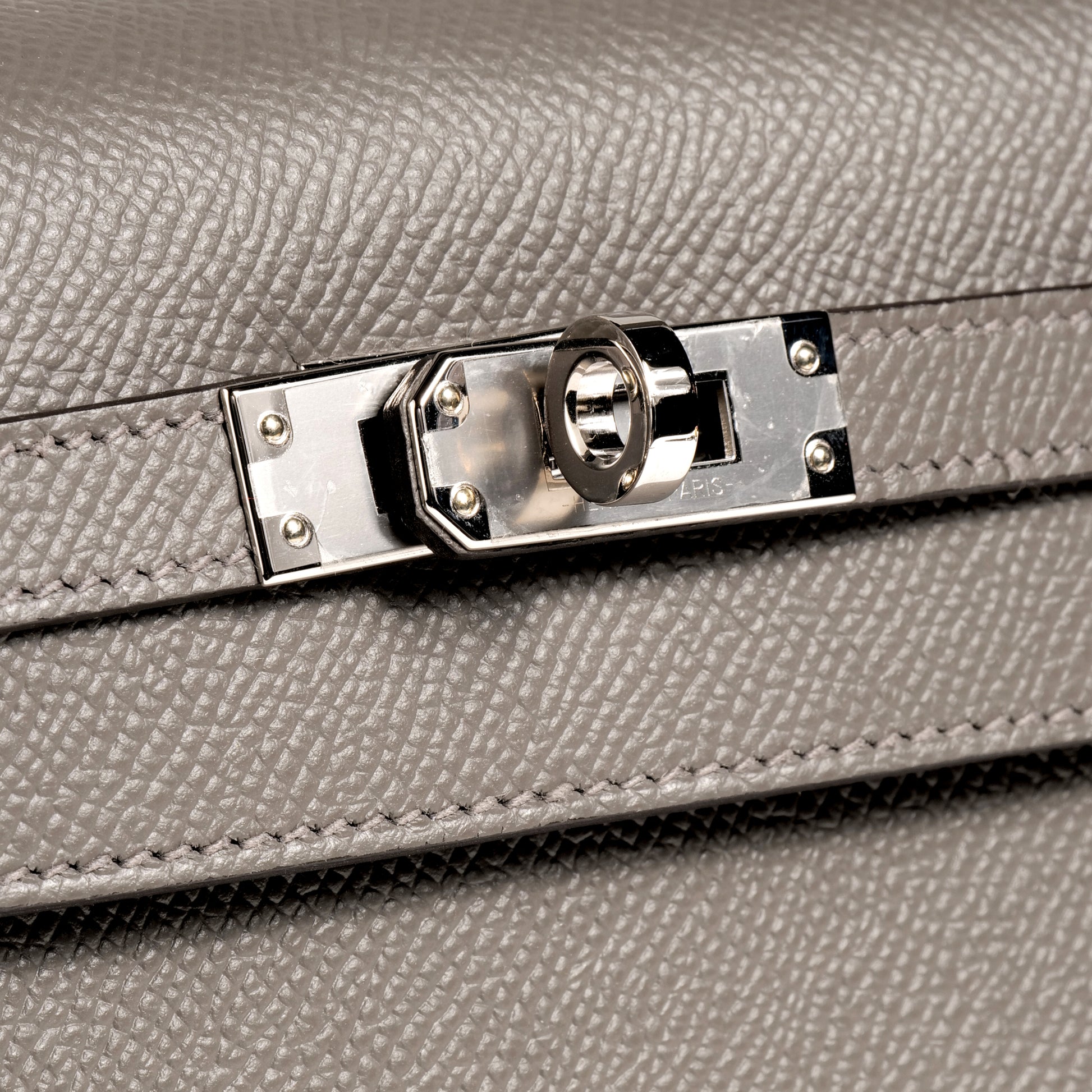 Hermès Gris Meyer Togo Kelly Depeches 25 Palladium Hardware, 2023 Available  For Immediate Sale At Sotheby's
