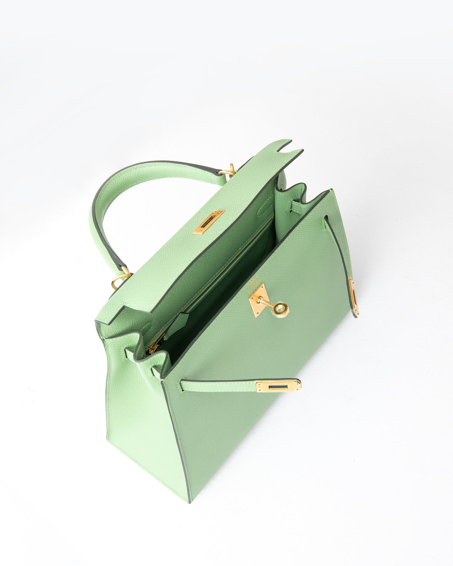 Kelly 25 Sellier Vert Criquet Epsom with Gold Hardware
