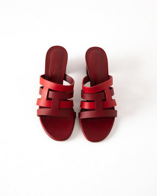 Amica Sandal in Red